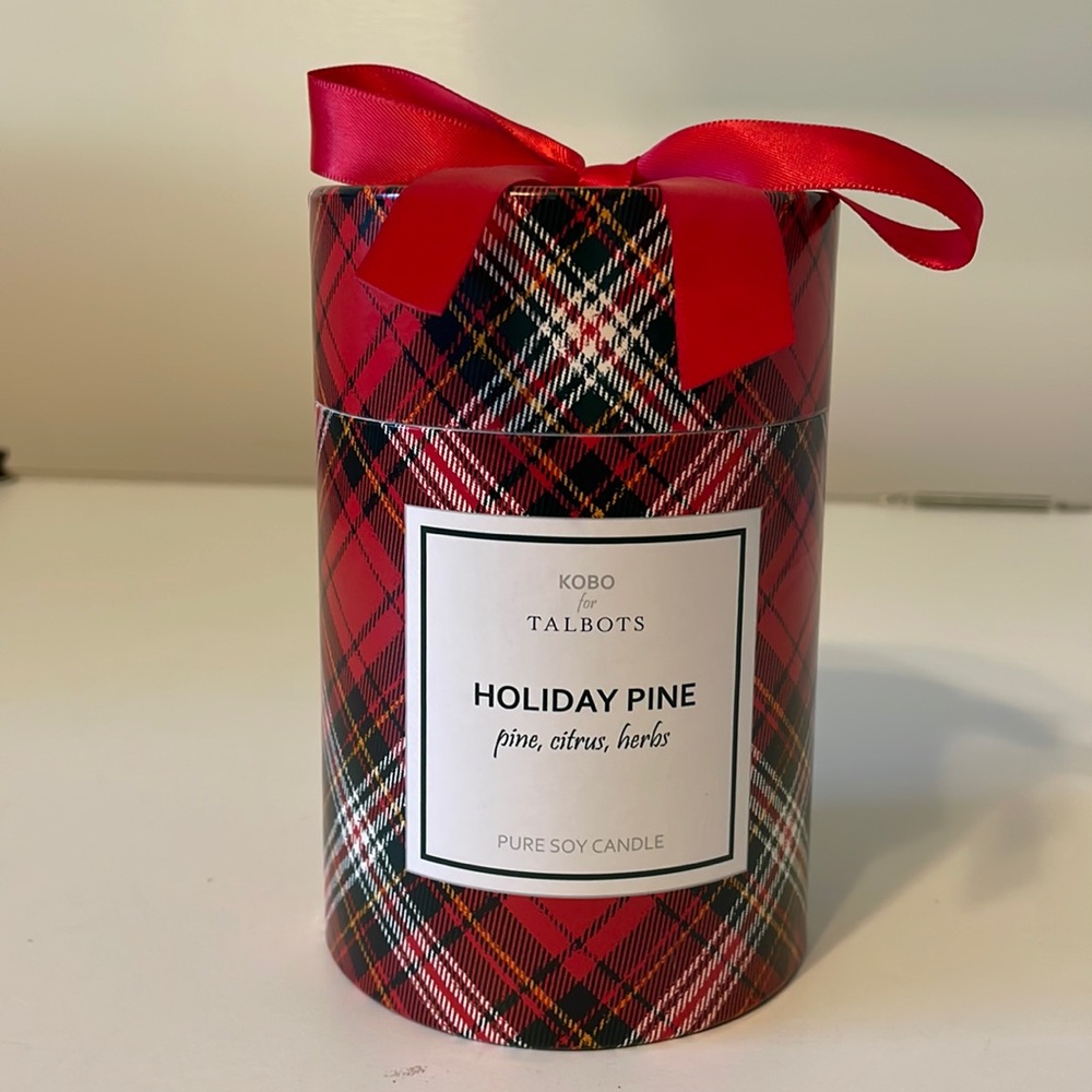 Talbots Holiday Pine Candle *NEW*